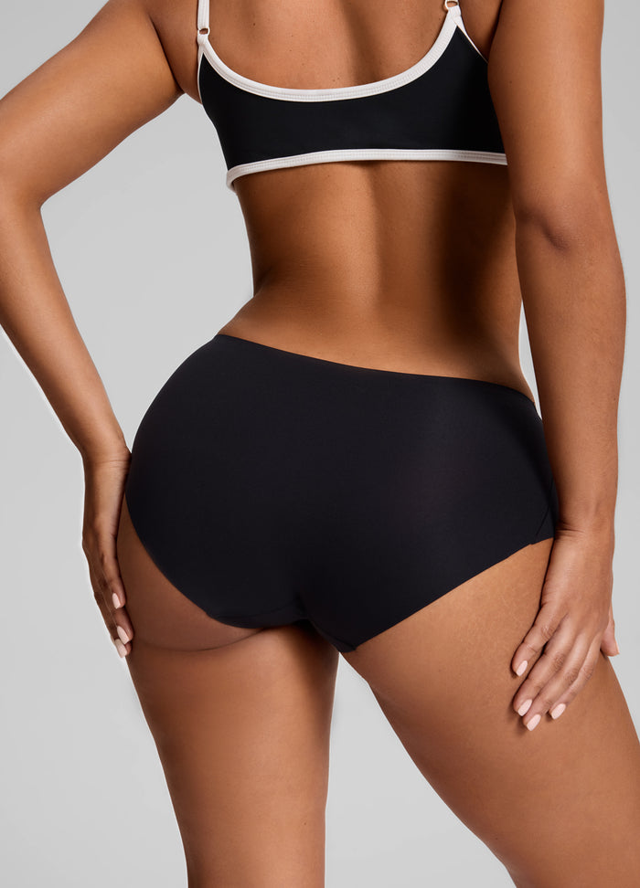Seamless Mid-Rise Boyshort
