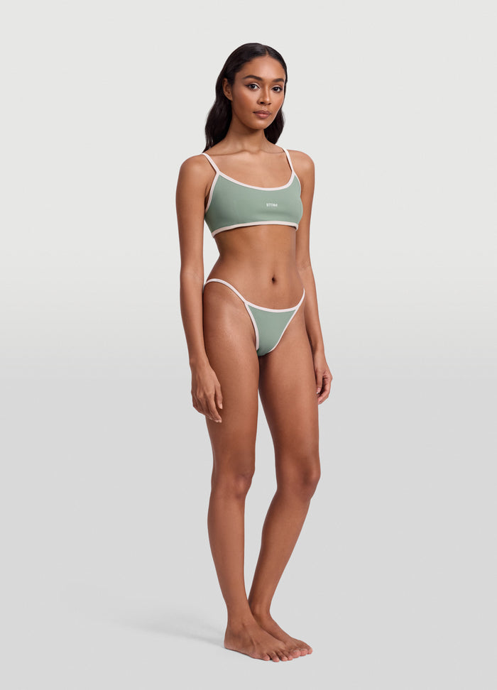 Low Waist V-Cut Briefs