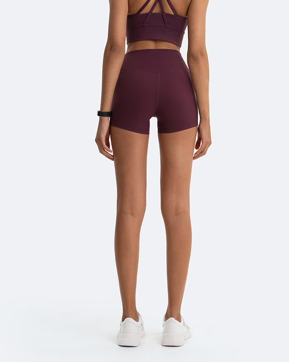 Micro-Shorts in Burgundrot